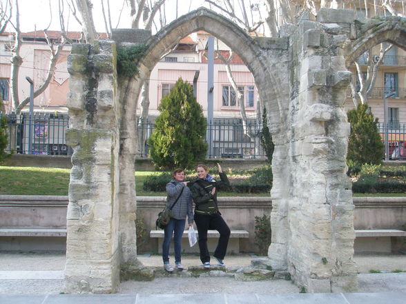 en France...sur le pont d´Avignon...lala - 