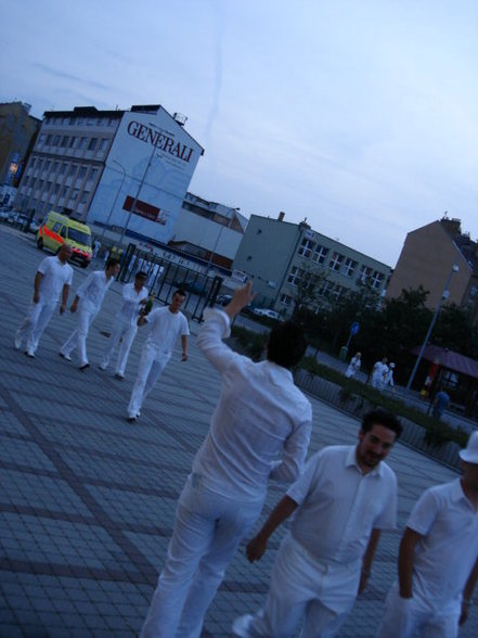 Sensation White - Prag 2007 - 