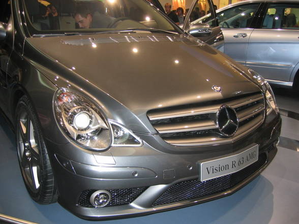 <   IAA 2005   > - 