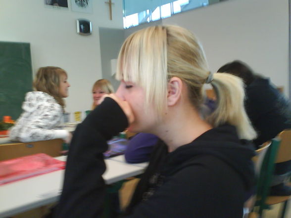 Liisa .. SChuLe und soo xD - 