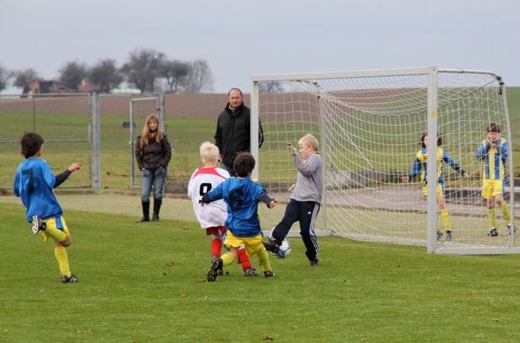 Fußball U11 in Neukirchen 24.10.2010 - 