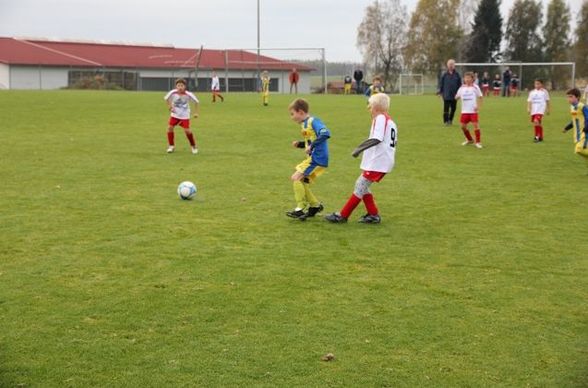 Fußball U11 in Neukirchen 24.10.2010 - 