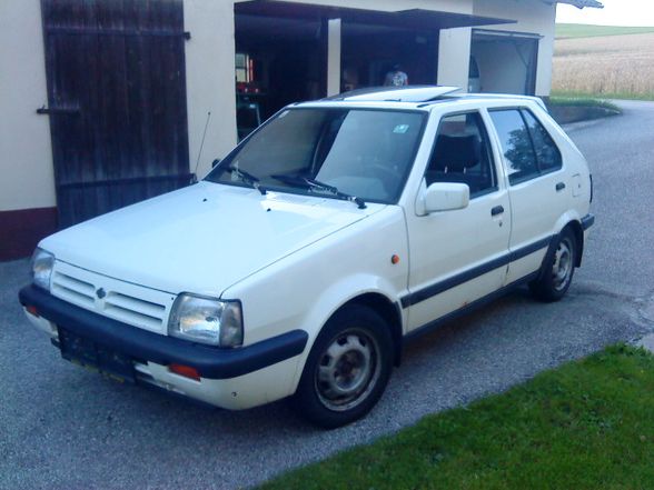 Nissan Micra - 