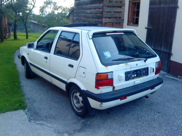 Nissan Micra - 