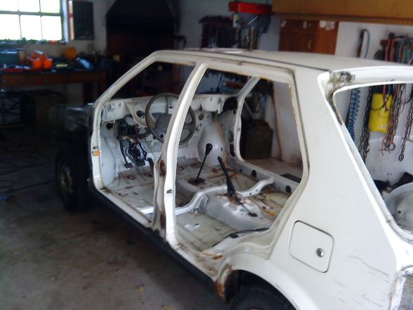 Nissan Micra - 