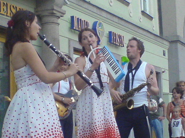 ~+~ FeScHe EnGlÄnDeR iN LiNz ~+~ - 