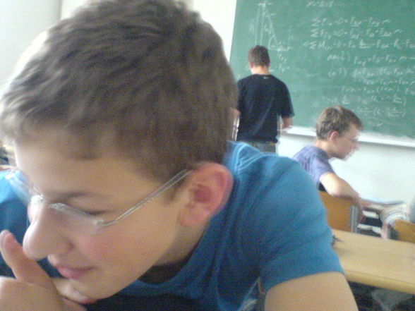 bei uns im unterricht gehts um wos! - 