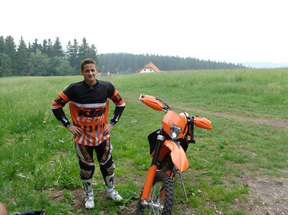 BiKeN MiT FiScHi ->>>>> - 