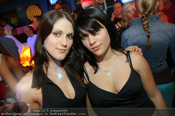 Partyfotos_Nachtschicht_Empire_U4_Festln - 