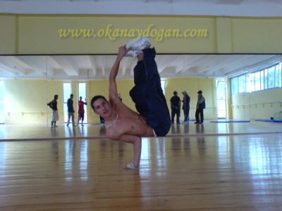 ---> BREAKDANCE<--- - 