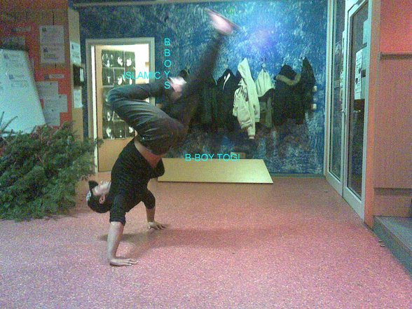 ---> BREAKDANCE<--- - 