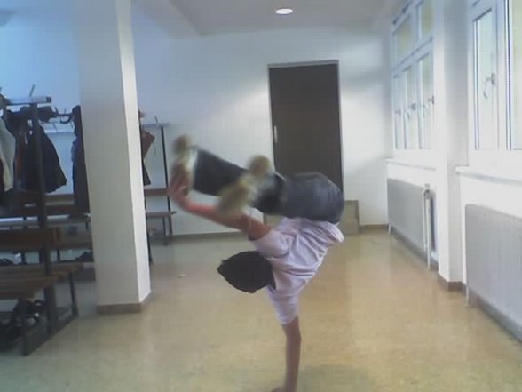 ---> BREAKDANCE<--- - 