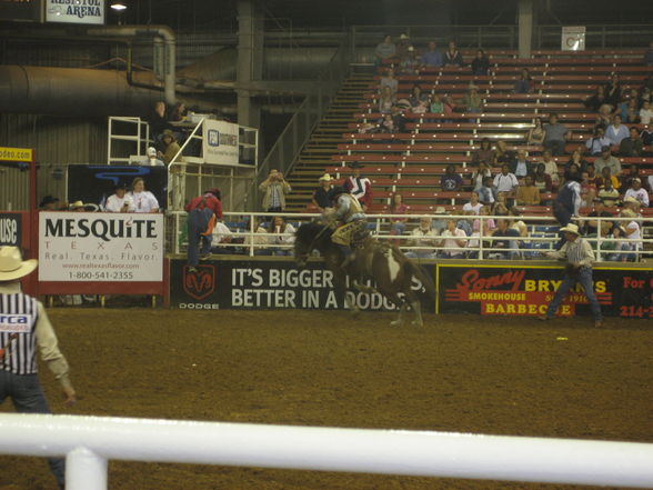 Rodeo & Fußballspiel - 