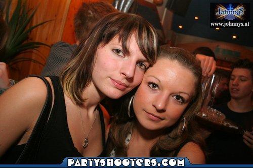 PartyQueen :] - 