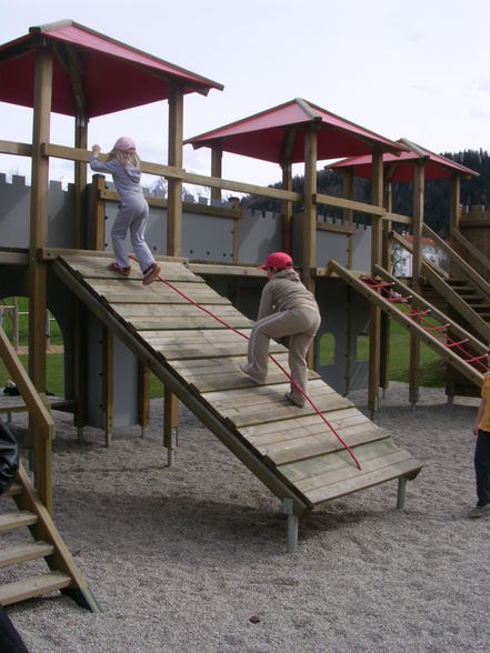 Der neue Spielplatz,meine&andere Kids!!! - 