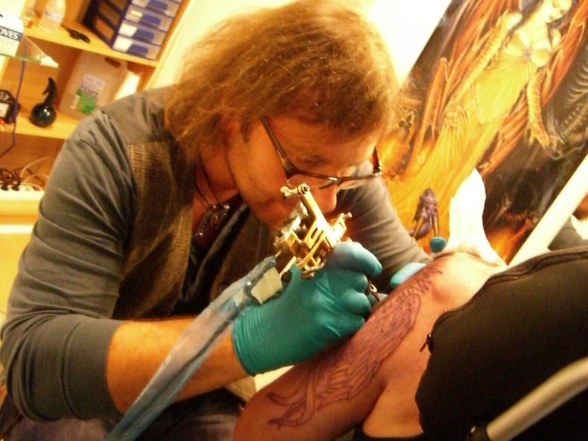 Klaus S. zu Gast im BWTS Tattoo Studio - 