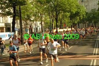 VIENNA CITY HALBMARATHON - 