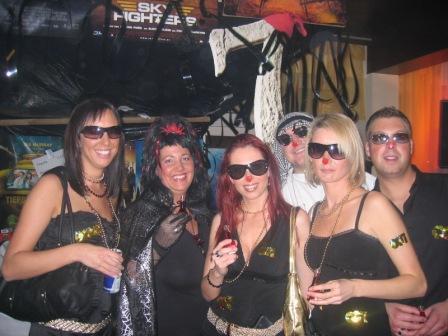 Fasching 2008- Scharfe Bond Girls - 