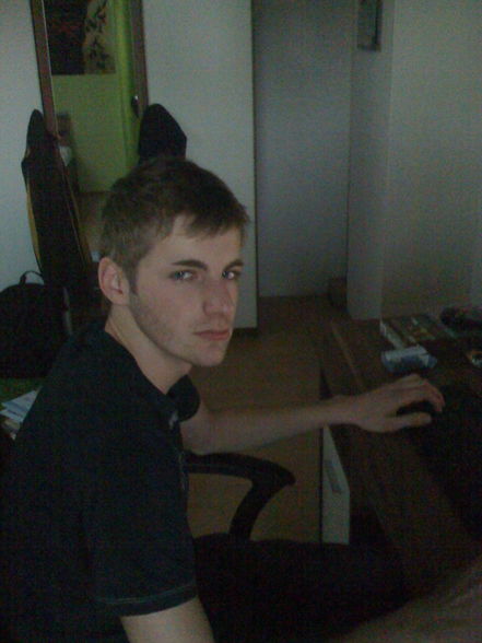 * *_ALLES_* * - 