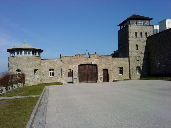 Mauthausen... - 