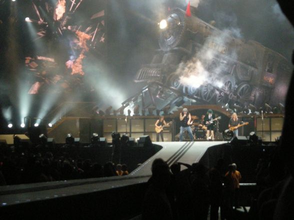 AC/DC Konzert Wien - Front of Stage - 