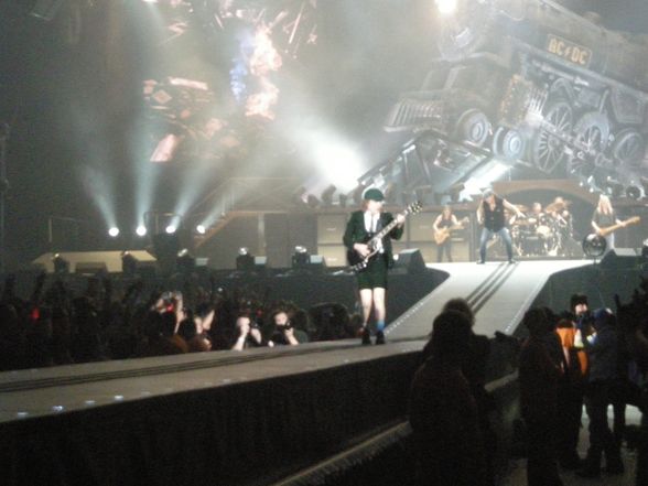 AC/DC Konzert Wien - Front of Stage - 