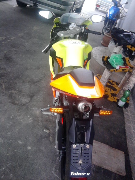 Mei neichs moped ;) - 