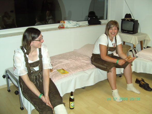 *~LeDeRhOsEnTrEfFeN iN wInDiScHgAsTeN~* - 