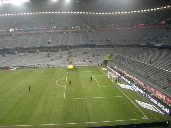 FC Bayern München vs. Aris Thessaloniki - 