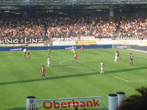 Lask gg. Rapid das Bundesligaspiel - 