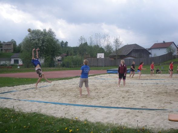 2010-05-13 Beachvolleyball_NWK - 