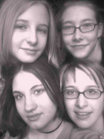 my friends..hel -->NeW PiCs<-- - 