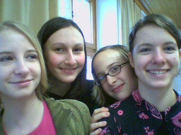my friends..hel -->NeW PiCs<-- - 