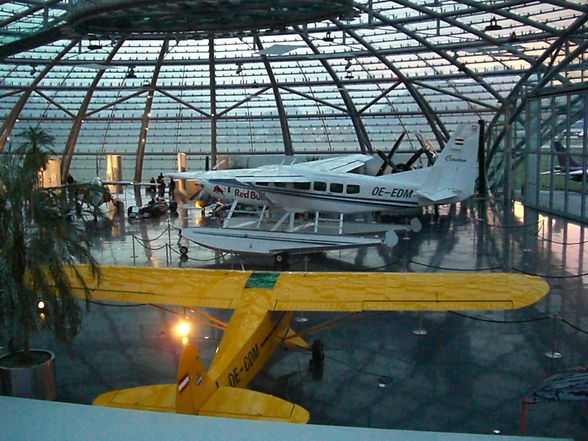 2008_03_22_Hangar 7 - 