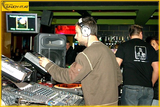 Dj freeky bei der arbeit - 