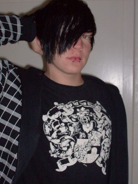 >me old emo times-. - 