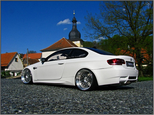 BMW - 