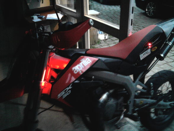 Mei Moped - 