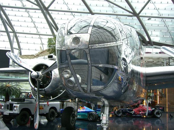 Hangar 7 und... - 