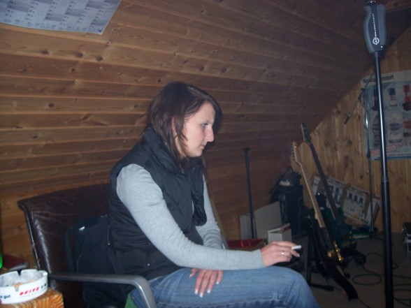 KARIN - vocals - 