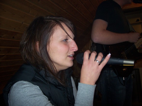 KARIN - vocals - 