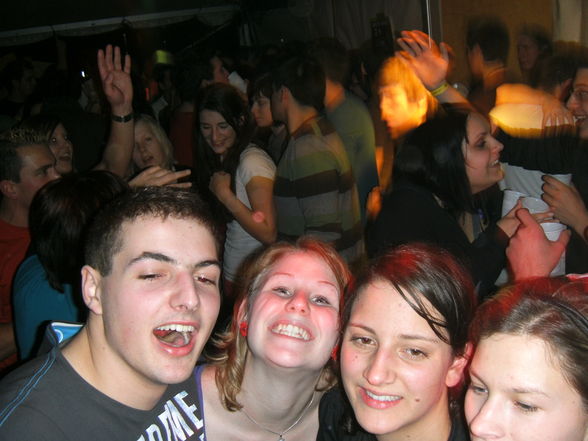 PARTY PARTY PARTY 2009 - 