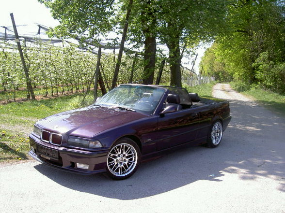 BMW 318i - 