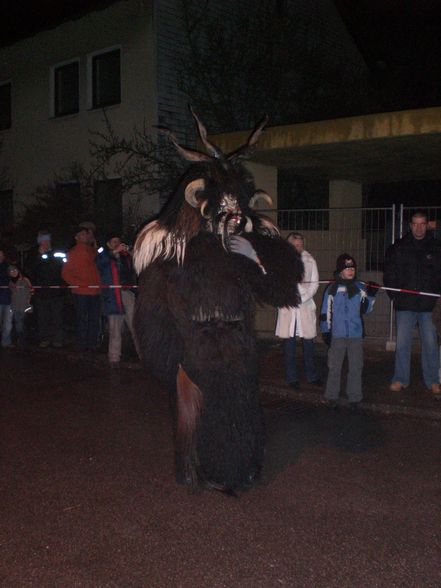 perchtenlauf in weisskirchen - 