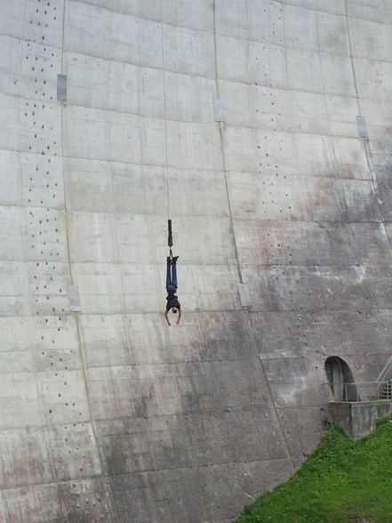 Da Alex beim Bungee springen - 