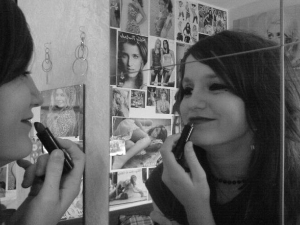 ~~EMO~~ - 