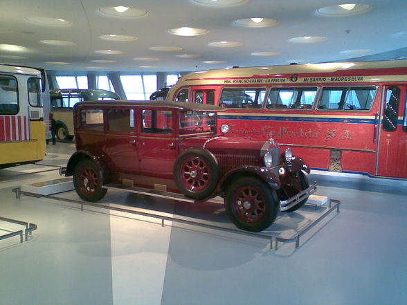 Mercedes Museum Stuttgart - 