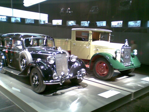 Mercedes Museum Stuttgart - 