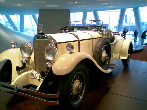 Mercedes Museum Stuttgart - 