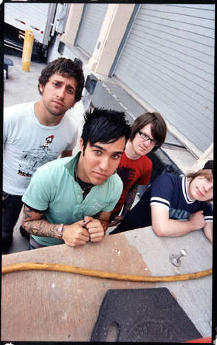 FaLl OuT BoY_ <3 - 